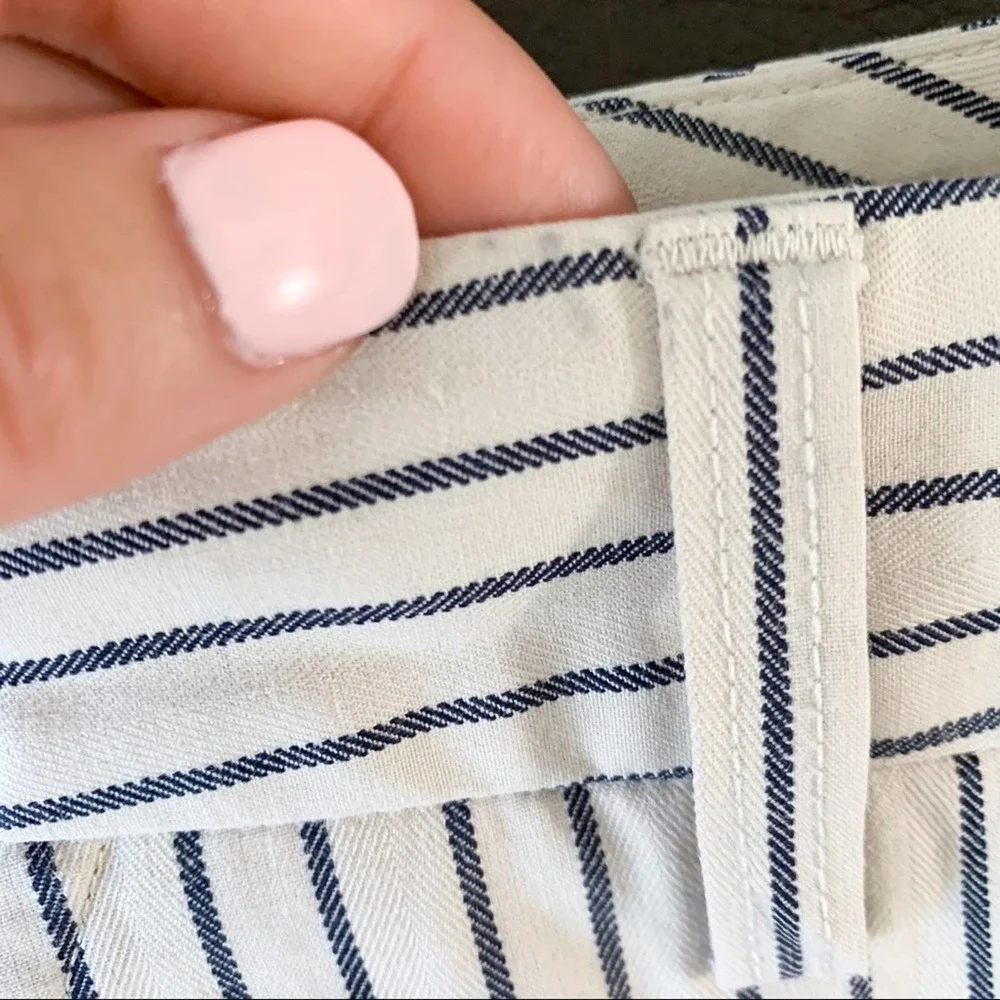 Cabi Striped Modern Beige & Navy Blue Striped Crop Wide Leg Trousers Size 6 - Picture 10 of 12